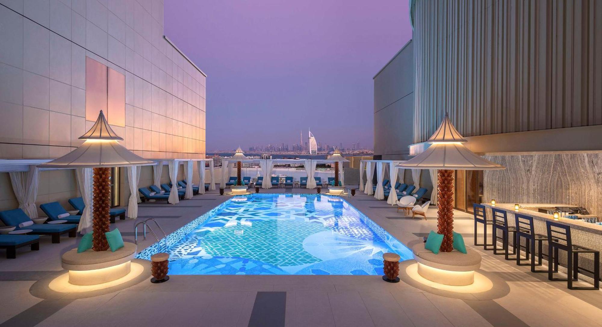 Andaz Dubai The Palm, By Hyatt Hotel ภายนอก รูปภาพ The pool at the hotel