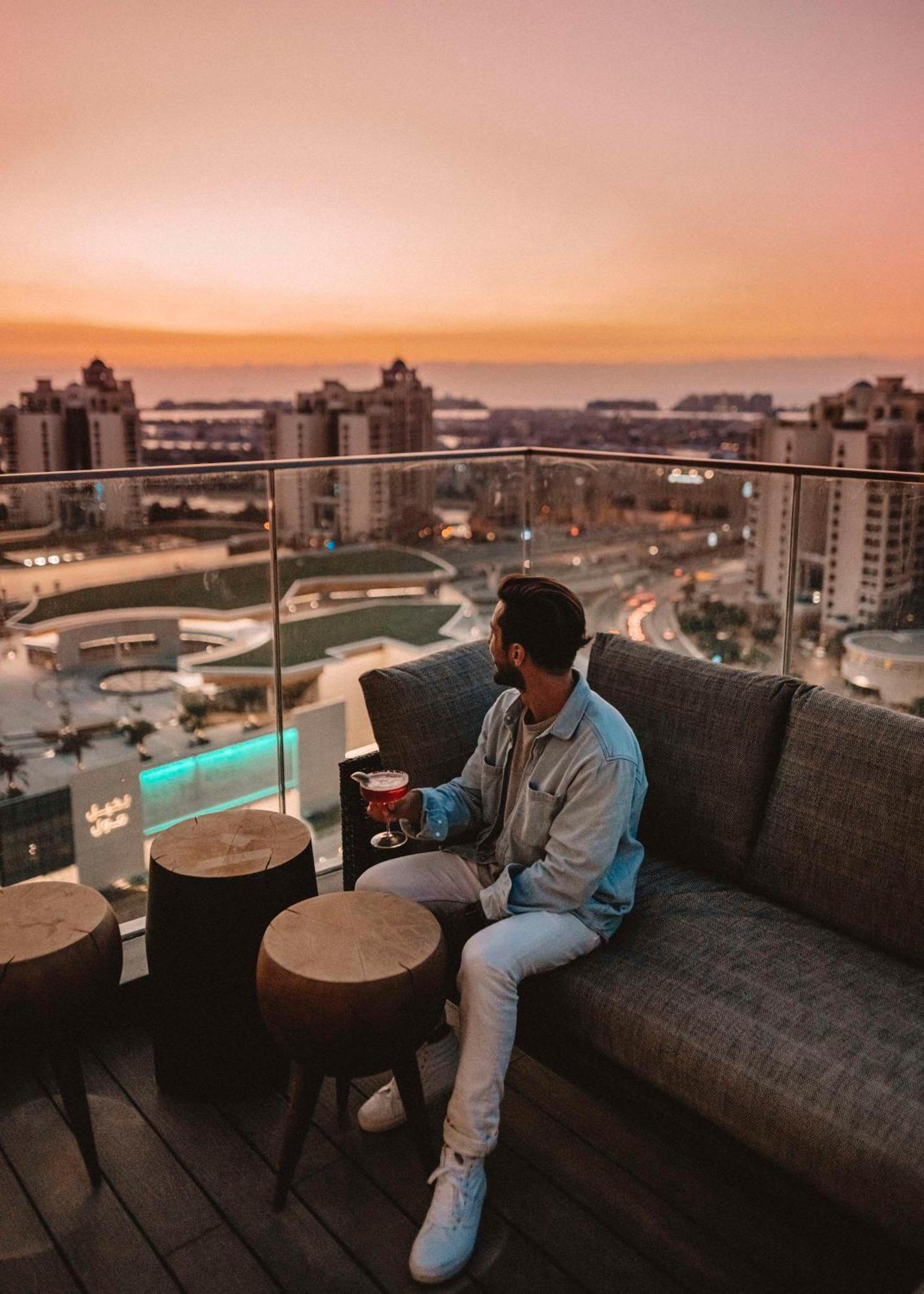 Andaz Dubai The Palm, By Hyatt Hotel ภายนอก รูปภาพ View from the rooftop bar